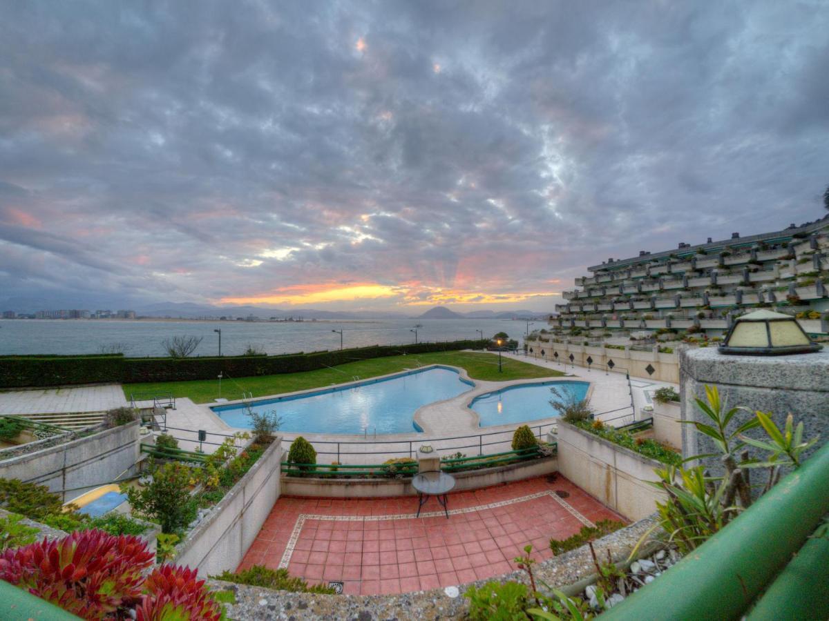 Vistamar. Primera Linea. Bahia De Santona Apartment ภายนอก รูปภาพ